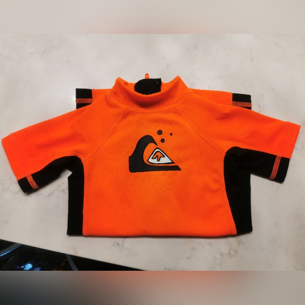 Quicksilver rashguard